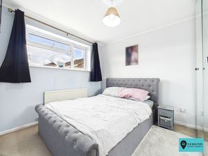 Bedroom- click for photo gallery